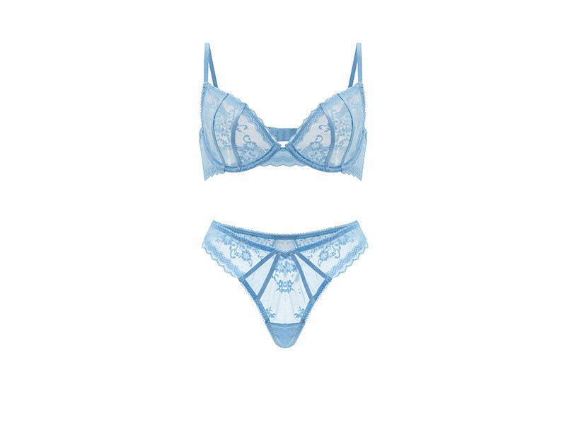 Why are more and more girls liking lace lingerie? Why are more and more girls liking lace lingerie?